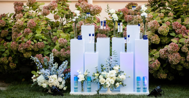 Lansare URIAGE cu iz franțuzesc în grădina Ambasadei Franței din România 