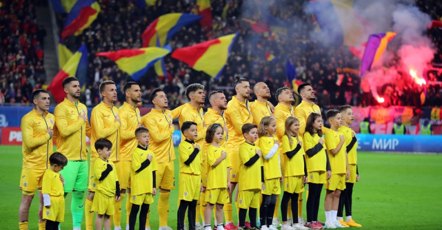 Scena care a emoționat România! Mircea Lucescu, pupat pe mână la Istanbul înainte de barajul Turcia – România
