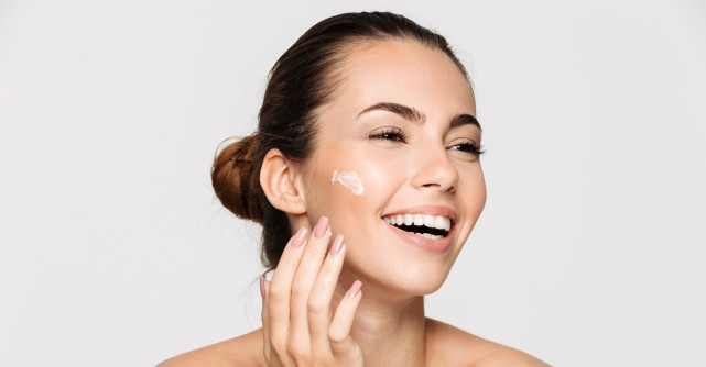 Șapte sfaturi oferite de dermatologi pentru prevenirea ridurilor 