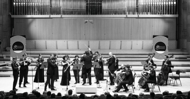 Romanian Chamber Orchestra si Romanian Sinfonietta, pe 19 şi 20 august, la Vara Magică