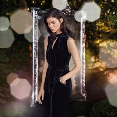 Aparitie Noir plina de eleganta cu tinutele Marks & Spencer