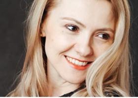 INTERVIU Superputerea Alinei Teianu-Cocioran, actriță a Teatrului Țăndărică. Transformarea în cele mai îndrăgite personaje
