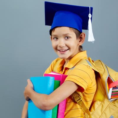 Cum să îți ajuți copilul să aibă un start sănătos în noul an școlar