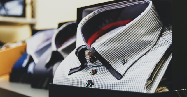 Trenduri de Modă în Evoluție: Bluze și Cămăși pentru Bărbați - Stil, Confort și Eleganță
