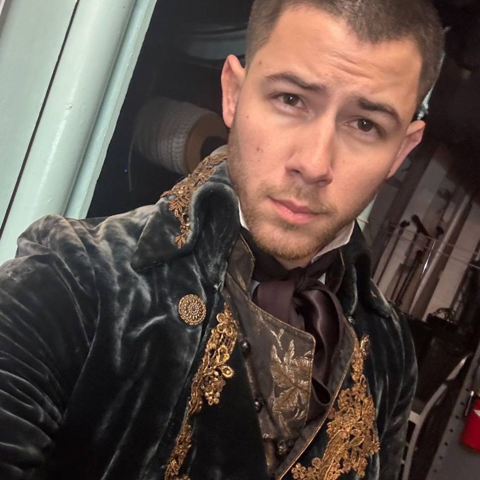 De ce a dispărut Nick Jonas de la Globurile de Aur. Artistul recunoaște: M-a lovit ca un pumn în stomac...
