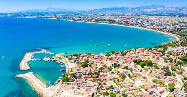 Descoperă ofertele de vară 2025 pentru o vacanță de neuitat 