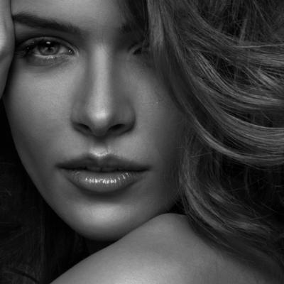 Patru pași pentru a-ți cultiva feminitatea