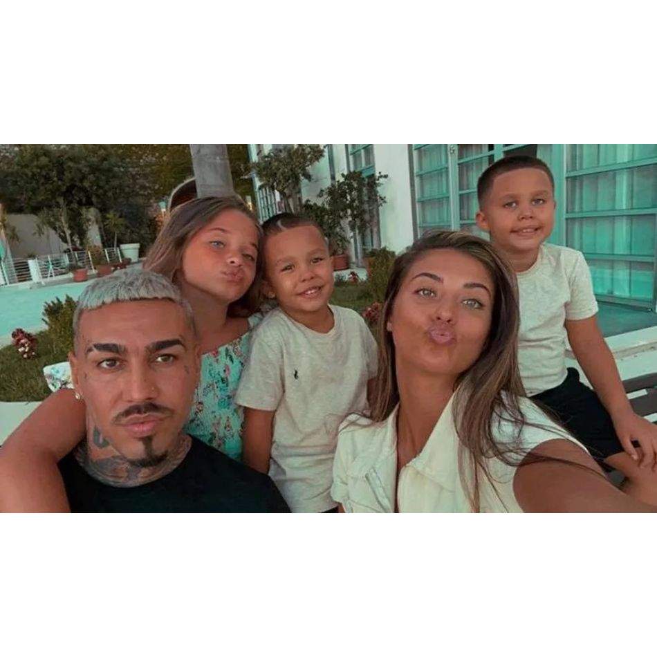 Alex Velea și Antonia amână încă o dată nunta și botezul copiilor! Akim are 6 ani și Dominic 8 ani