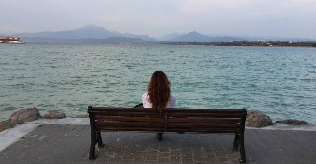 Te simți singură în relație? 20 de semne că nu te iubește cu adevărat