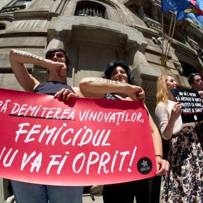 Legea femicidului a fost adoptată de Parlamentul României. Pedepse dure pentru agresori și protecție extinsă pentru victime
