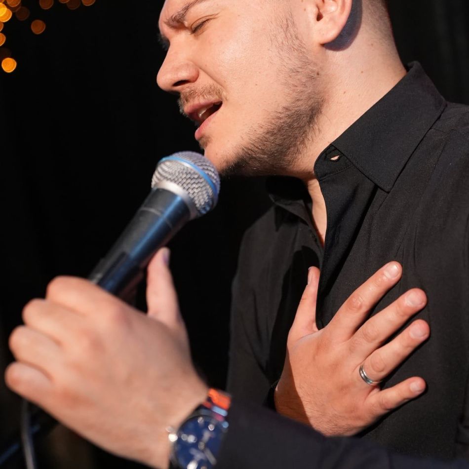 După o perioadă dificilă, Florin Răduță lansează cea mai personală piesă a sa și pregătește albumul Rugăciune