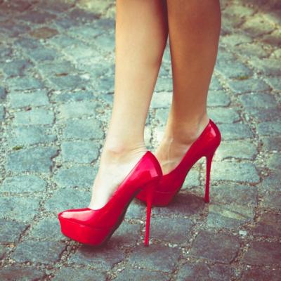 Parerea lui Radu: Femeile poarta tocuri in razboiul dintre ele