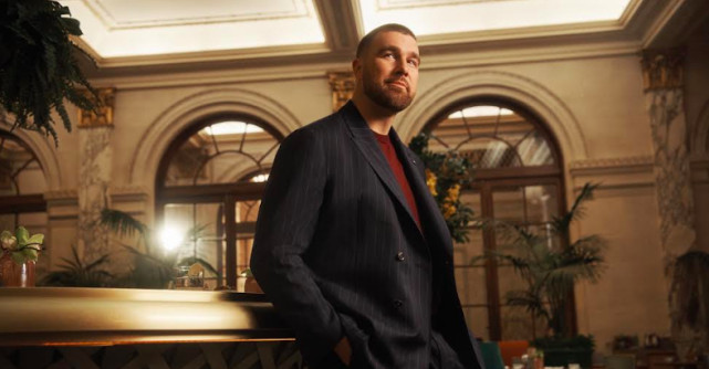 TOMMY HILFIGER ÎI INVITĂ PE TRAVIS KELCE ȘI PRIETENII SĂI LA THE PLAZA, ÎN UNIVERSUL SĂU NEW YORKEZ, PENTRU TOAMNA 2026