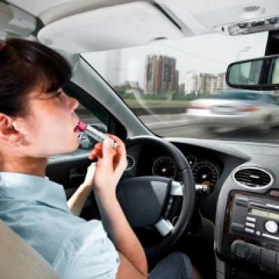 Selena Gomez e fata de cartier