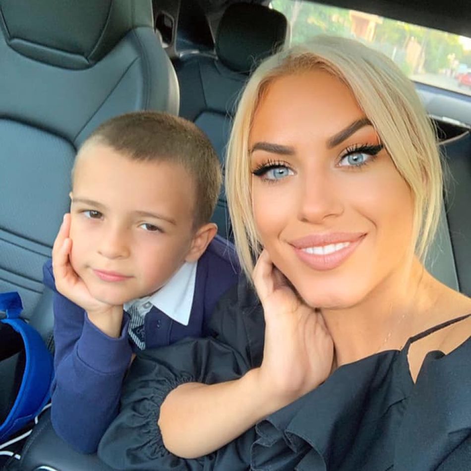 Sfatul emoționant pe care fiul Amnei i l-a dat artistei, după divorț:Mami, tu trebuie să te iubești și să te respecți...