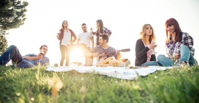 Prieteni adevarati versus prieteni falsi: invata sa ii deosebesti