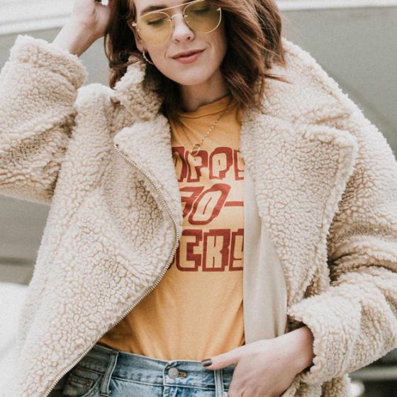 Jachetele retro din blană în ținute din anii 70