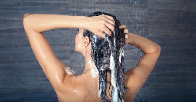 Cât de des este nevoie să ne spălăm părul? Trucuri pe care nu le ştiai