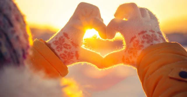 Construieste fericirea: 3 moduri demonstrate stiintific in care iti poti creste nivelul de serotonina