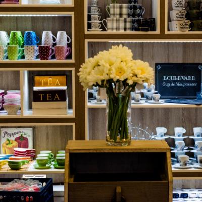 Decoratiuni pentru casa, piese de mic mobilier si cadouri 