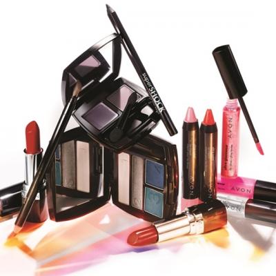 AVON si Antonia relanseaza gama de machiaj 