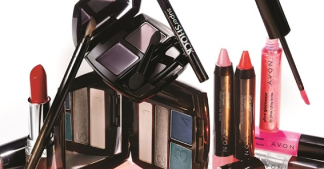 AVON si Antonia relanseaza gama de machiaj 