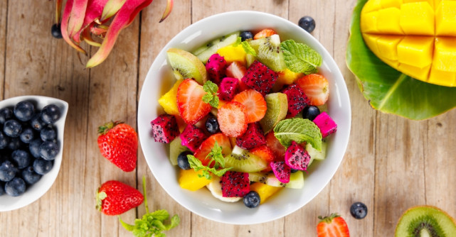 Cum se face o salată de fructe care hrănește trupul, mintea și sufletul