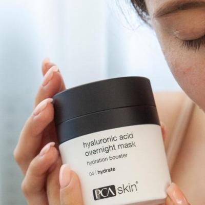 Hyaluronic Acid Overnight Mask PCA Skin, masca pentru un ten cu adevărat revigorat