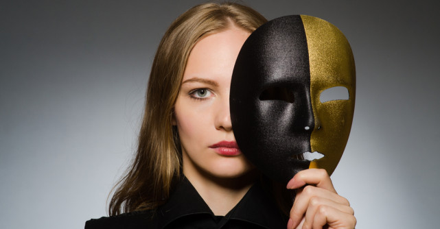 Dilemele lui Carmen: Voi unde vă ascundeți atunci când fugiți de voi? 