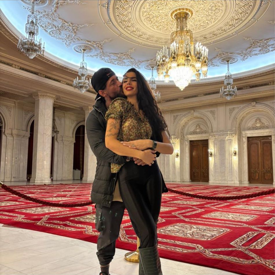 Andrei Rotaru, în rochie neagră și cu diademă în cap! Schimbare de direcție, după ce și-a înșelat soția?