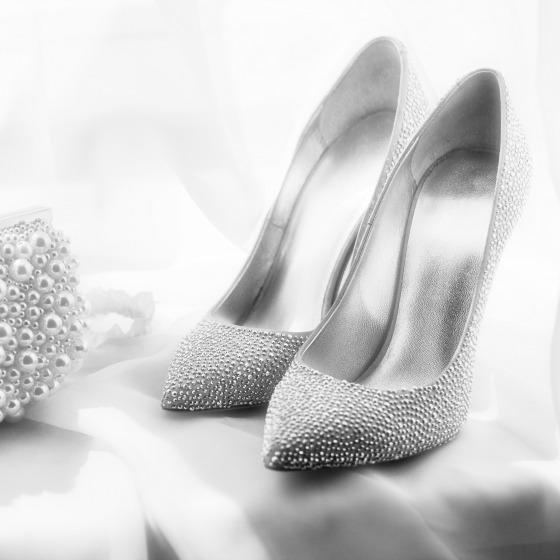 Pantofi argintii si aurii pentru tinuta de Revelion