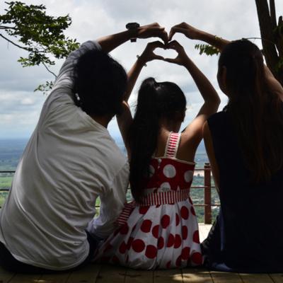 Să zâmbim: 7 Glume cu și despre părinți