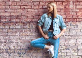 Cum să porți denim pe denim în 5 ținute foarte șic, potrivite pentru orice moment la zilei: office, seară, plimbări