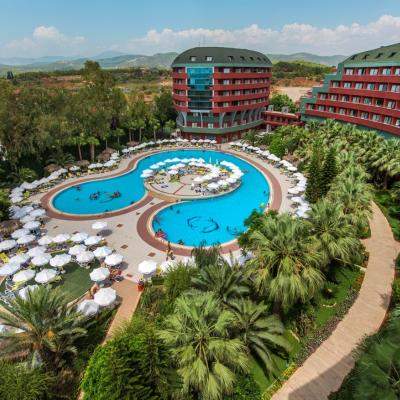 6 din 10 turiști români și-au rezervat vacanța de vară cu minim trei luni înainte pentru a proteja bugetul familiei din viitor