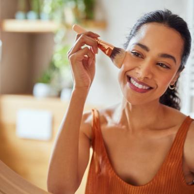 Trenduri de machiaj demodate. Ce nu se mai poartă?