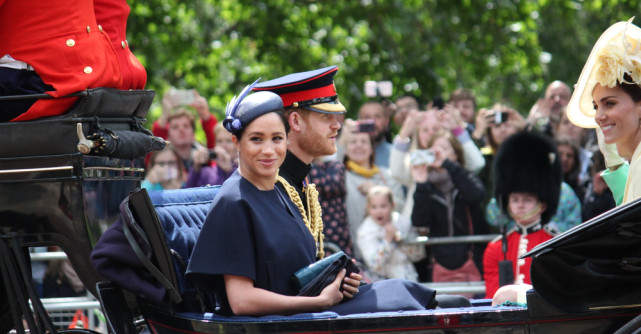 Fost purtător de cuvânt al Palatului: Nu cred că Harry și Meghan vor rezista în Regatul Unit