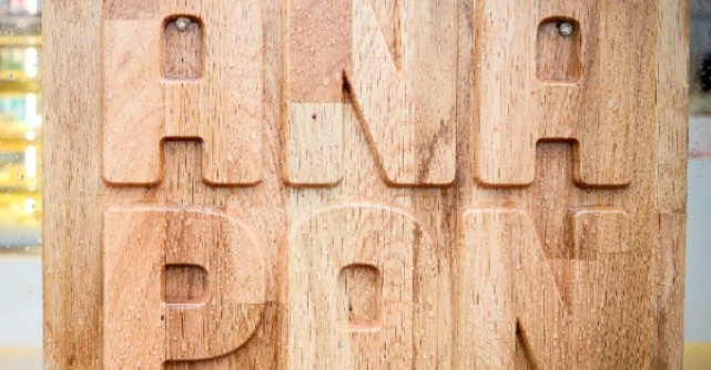 E cool sa fii old school! - indemnul Ana Pan la aniversarea a 25 de ani 