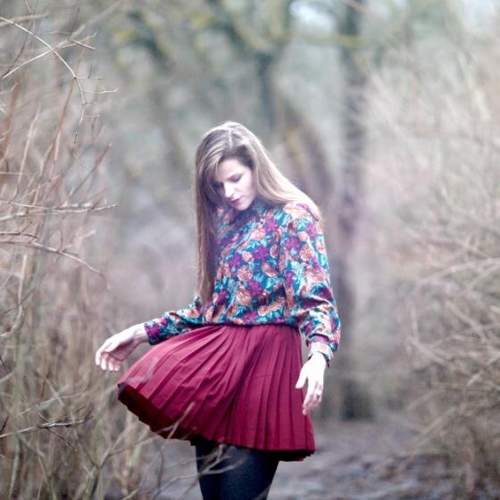 Cele mai cautate modele de fuste plisate si cum le purtam