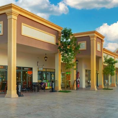 Cosmopolis atrage o investiție de 1 milion de euro prin deschiderea restaurantului Hesburger în Cosmopolis Plaza