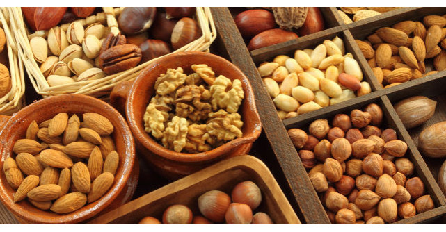 Ce risti daca mananci nuci sau alune rancezite