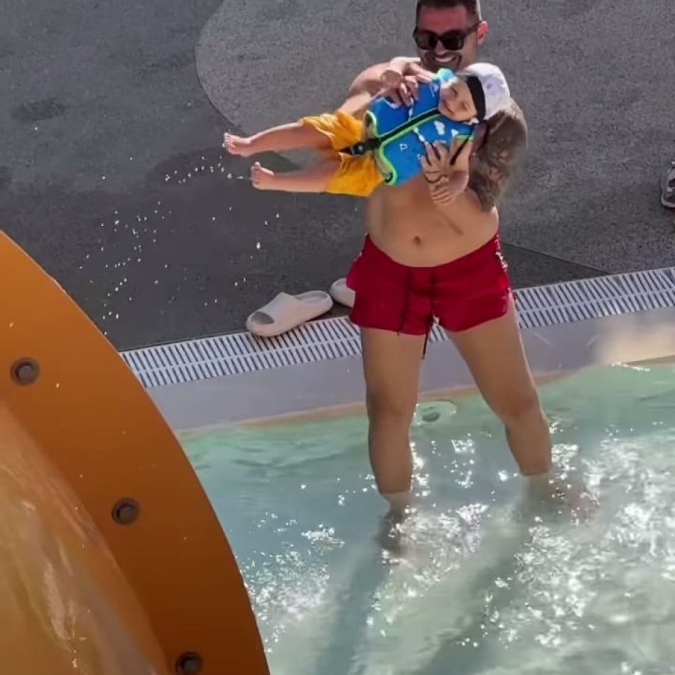 Pepe, imagini de poveste cu cei 3 copii ai săi! Artistul a plecat în vacanță în Turcia cu familia