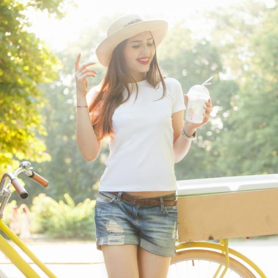 Tricouri albe de vara: cele mai simpatice modele