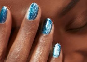 Velvet nails, noul must-have al sezonului rece