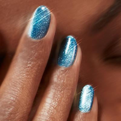 Velvet nails, noul must-have al sezonului rece