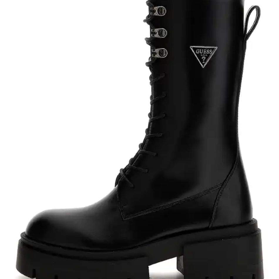 Vedetele sezonului rece: Cizmele lungi de damă