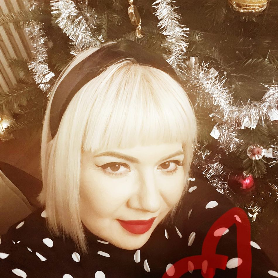 Catinca Roman îl acuză pe Petre Roman că s-a folosit de ea și de sora ei, Oana: Ne-a manipulat pe mine și pe sora mea