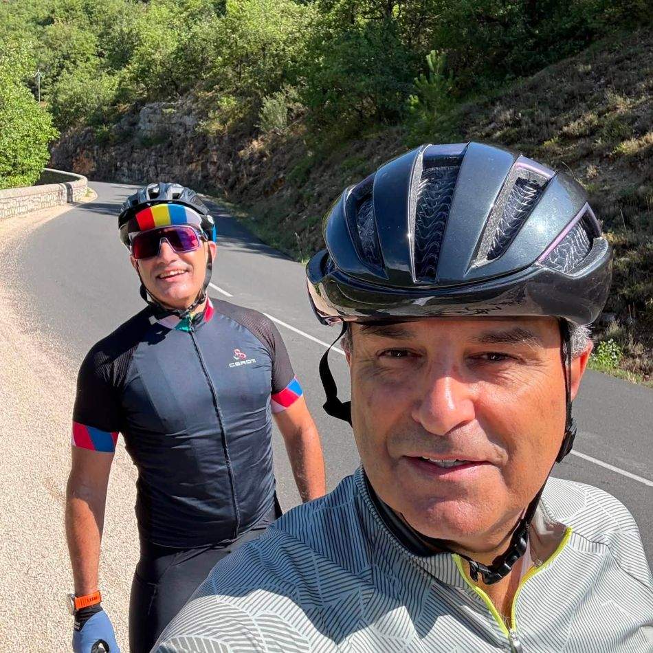 Lucian Mîndruță, emoții uriașe la absolvirea fiului său. Tânărul a devenit medic și calcă pe urmele mamei
