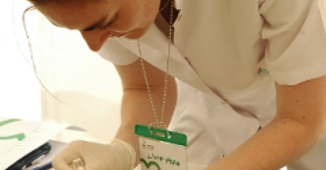 Dupa locuitorii din Sibiu, si oradenii isi pot testa gratuit glicemia