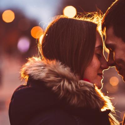 5 aspecte care determina de cine te indragostesti: Nimic nu este intamplator!