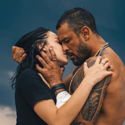 Exhibiționismul în cuplu: de ce ideea de a fi văzut poate excita unele persoane! unde se termină fantezia și unde începe legea
